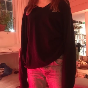 Stickad Lacoste Tröja - Fin Lacoste tröja i nyskick🐊