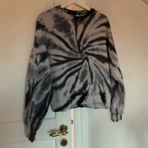 Asball tröja - Asball tröja ifrån H&M, storlek S! 150kr + frakt 63kr (spårbar) 💙💙💙