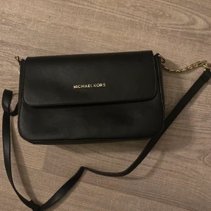 Michael kors väska  - M