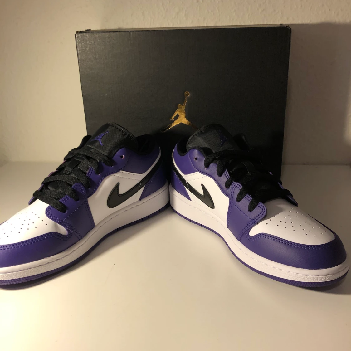 ”Jordan 1 purple court low” - 90