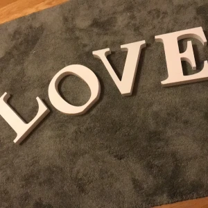 dekoration bokstäver - dekoration bokstäver i trä, 40kr för alla eller 20kr st