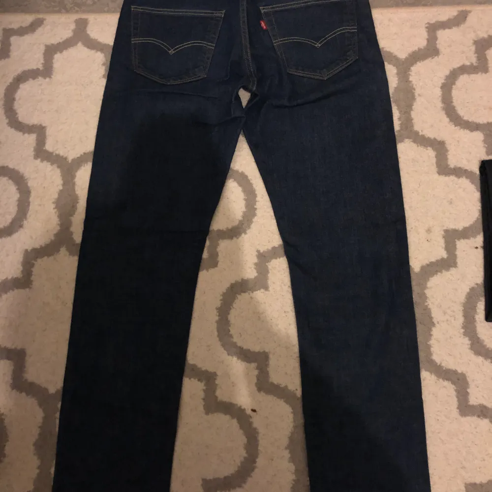 Helt nya levis jeans i storlek W31 L32. Aldrig använda. . Jeans & Byxor.