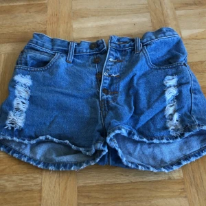 Shorts  - Frakt tillkommer, samfraktar gärna ❤️