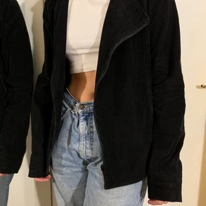 Vintage jacka - Ascool vintage jacka från Brandy Melville i Strl L men passar XS-M💕 Köpt på humana, aldrig använd efter köp😊