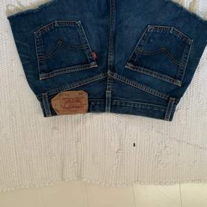 Svin snygga Levis Shorts. Köpte second hand . Nypris : 699 