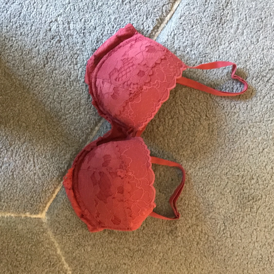 Oanvänd. Endast tvättad 