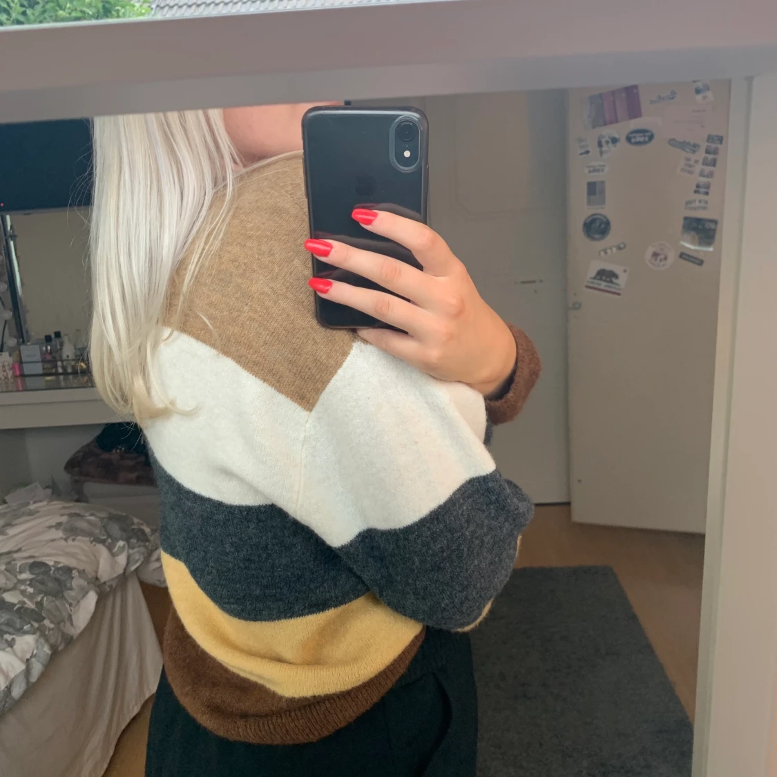 Mysig stickad tröja. - 91