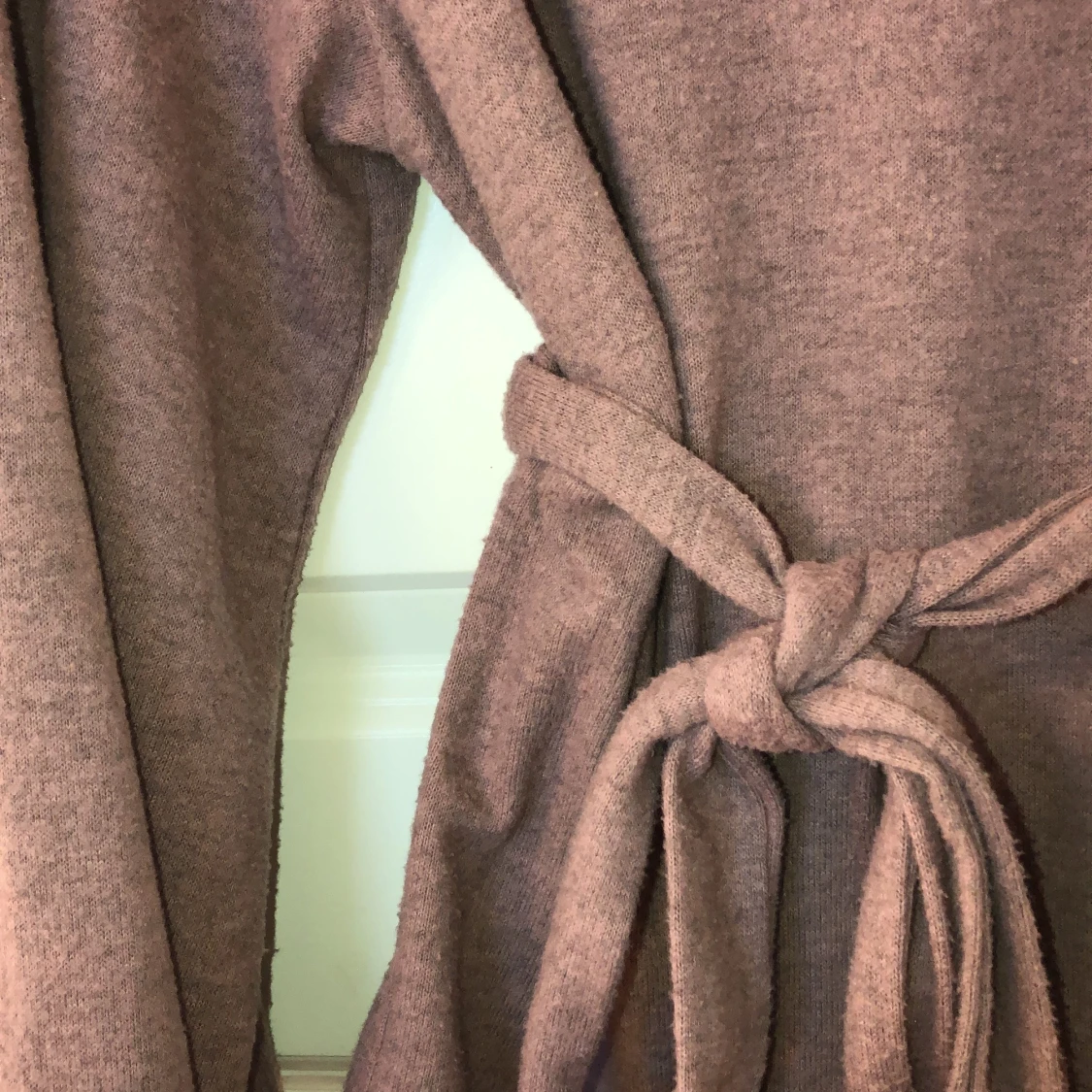 Tröja med knytning i midjan  - 91