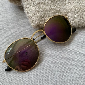 Solglasögon Rayban (Thailand) - Solglasögon direkt från Thai 😌 fint skick. Köpare står för frakt 🌸💓