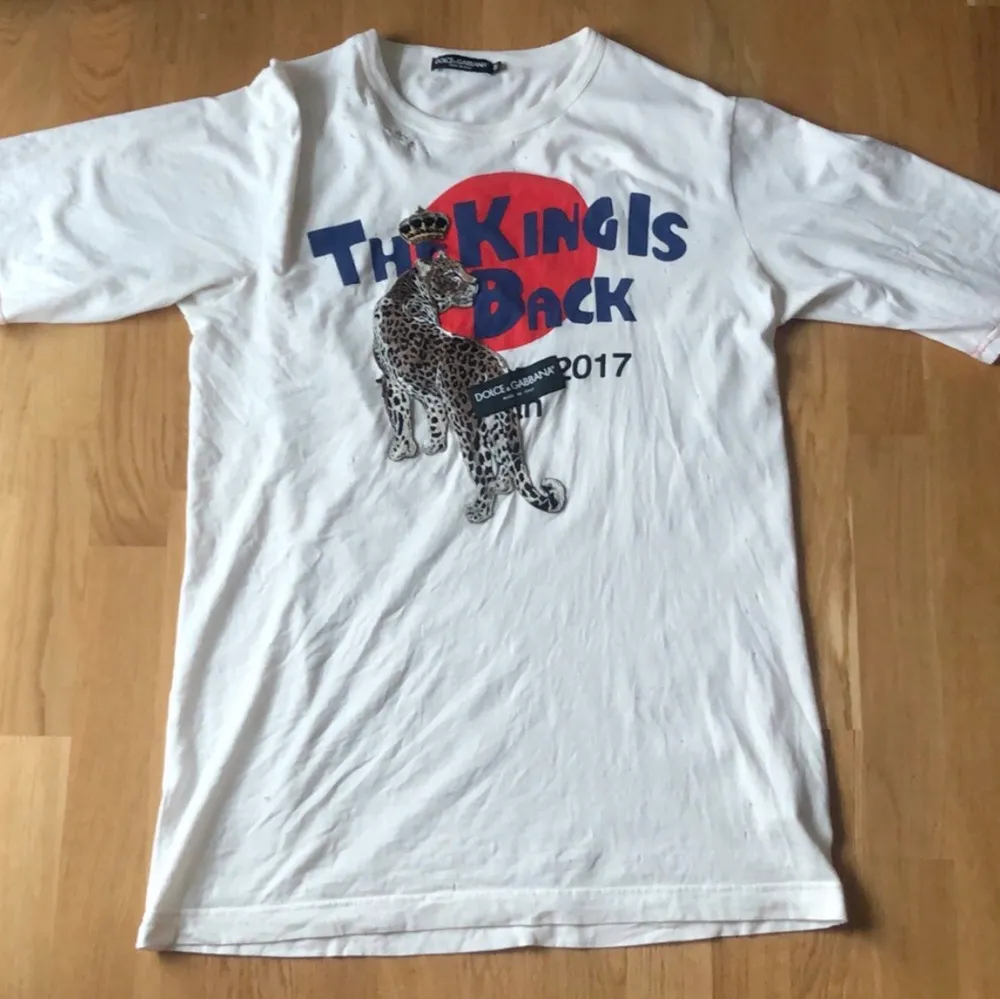 D&G tshirt, superbra skick! Finns kvitto osv. T-shirts.