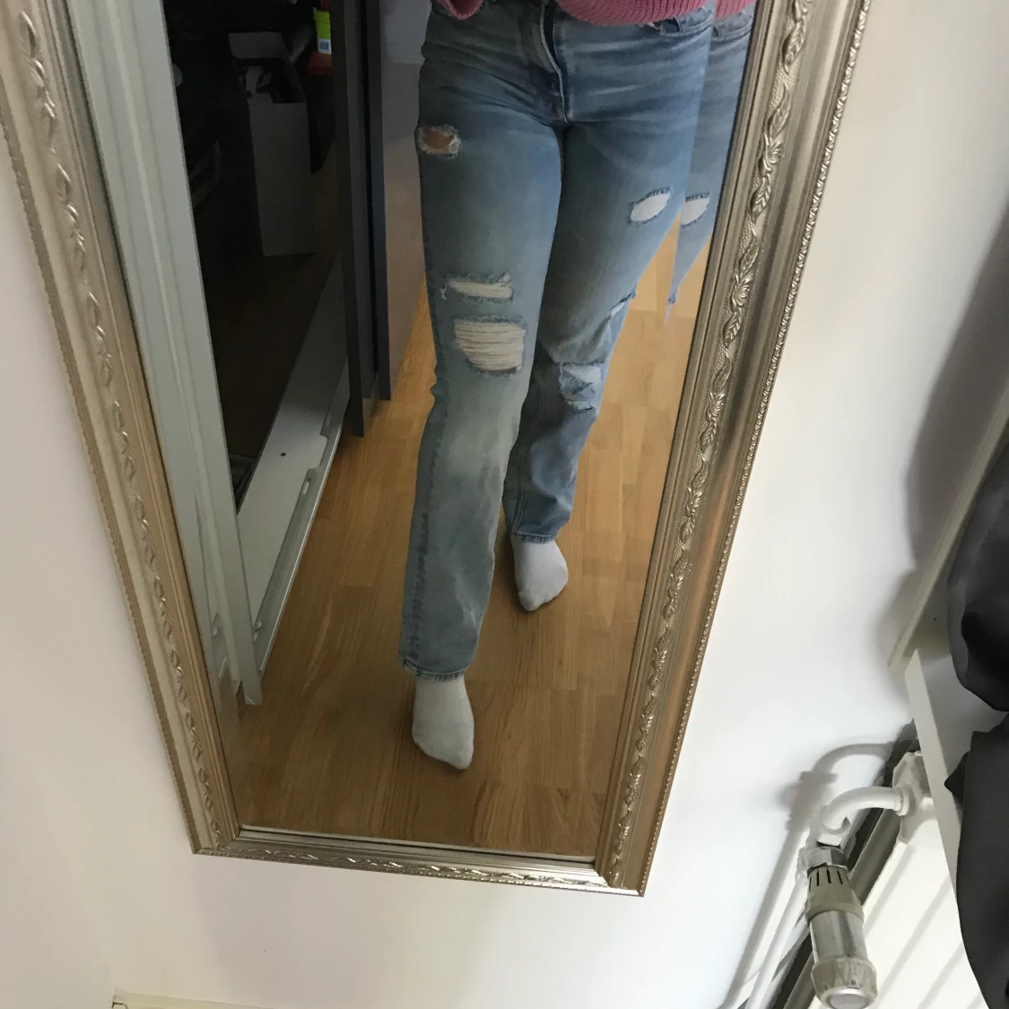 Raka jeans från H&M i storlek S  - 90