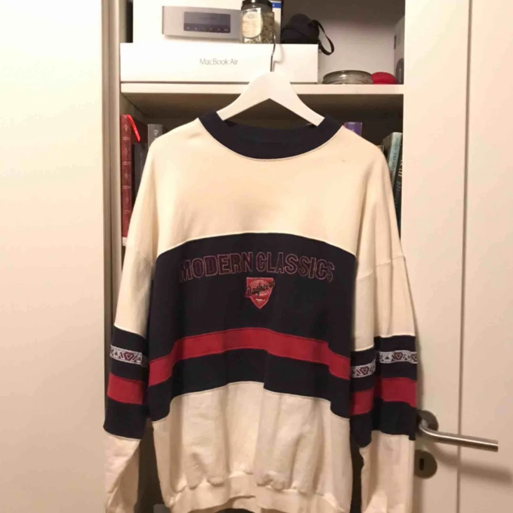 Vintage sweatshirt Oversized Vintage condition. Tröjor & Koftor.