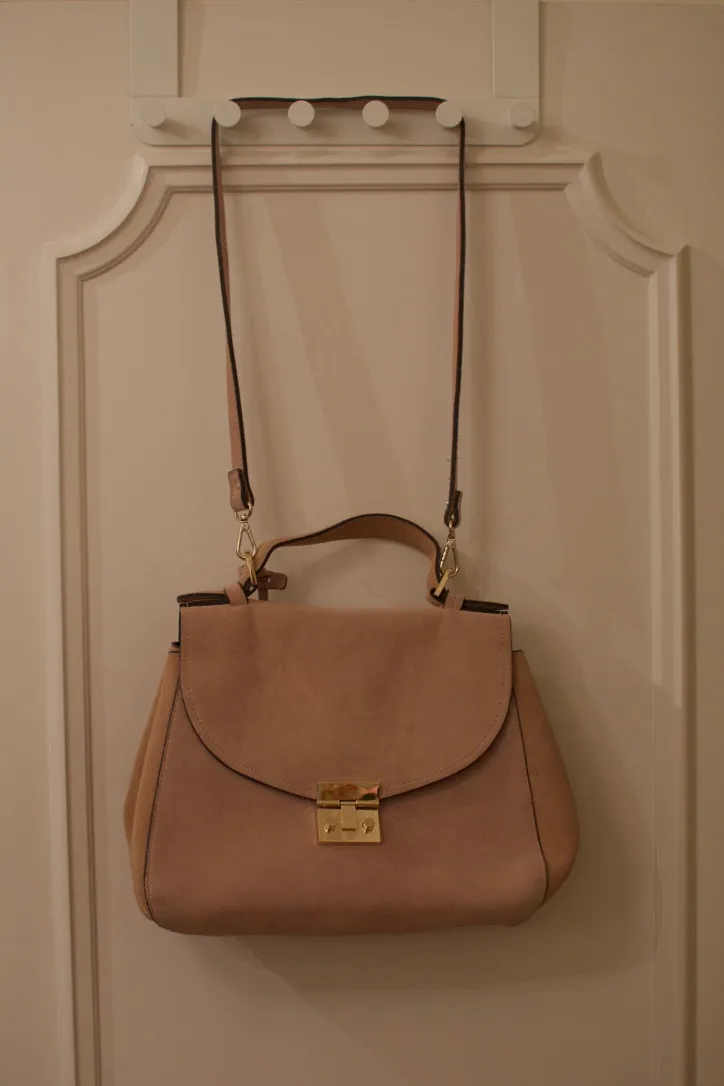 Ljusrosa handväska från Zara . Accessoarer.