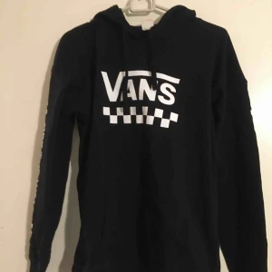  - Vanshoodie i fint skick, är i storlek L men sitter som en M eller oversize S