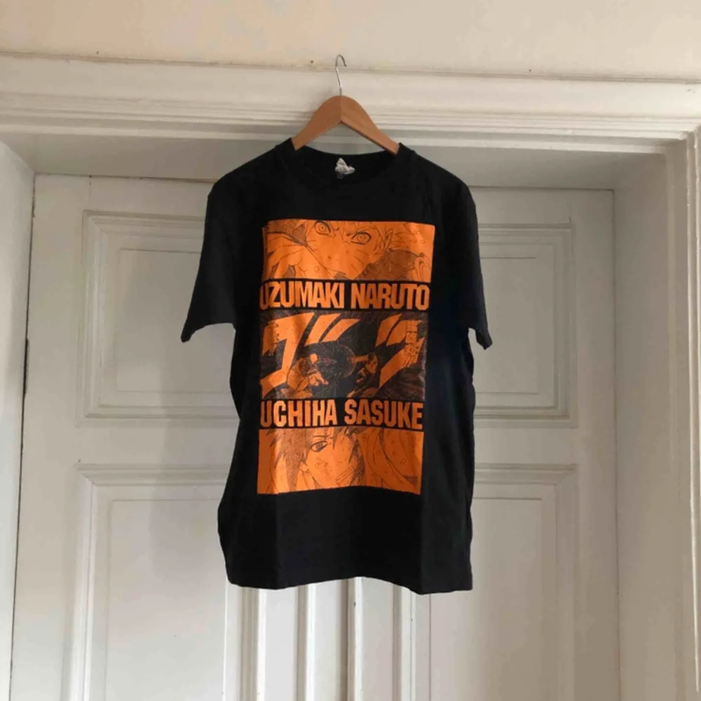 Naruto - Kan hämtas i Uppsala eller skickas mot fraktkostnad . T-shirts.