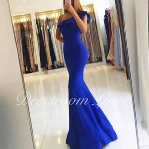  - Säljer min aftonklänning som jag endast haft på mig en kväll, är i väldigt bra skick. Pris kan diskuteras vid snabb affär