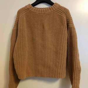  - Dena tröja har ägts länge men har knappt använt, är för stor för mig😊 + 50kr för frakt   De funkar att Swisha📲