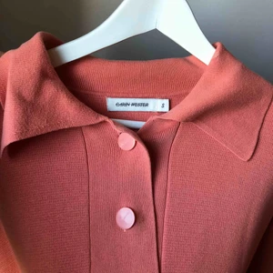  - något stickad tröja från Carin Wester. Superskön och extremt snygg. Nästintill aldrig använd. 