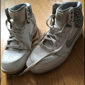 Nike leopard - Nike-sneakers. Fint skick! Storlek 39