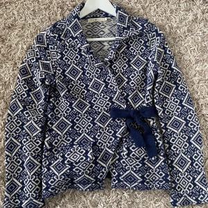 Tessie kofta  - Fin kofta från Tessie i fint skick 