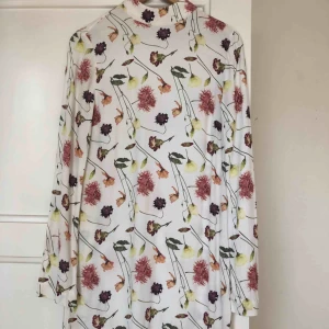  - Klänning från & other stories