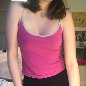 Rosa linne💘 - Supergulligt rosa linne! Köparen står för frakt💗💗💗