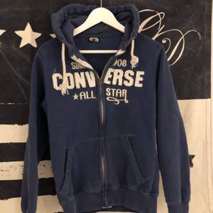 Converse hoodie, frakt 66kr