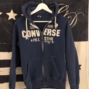 Converse hoodie, frakt 66kr