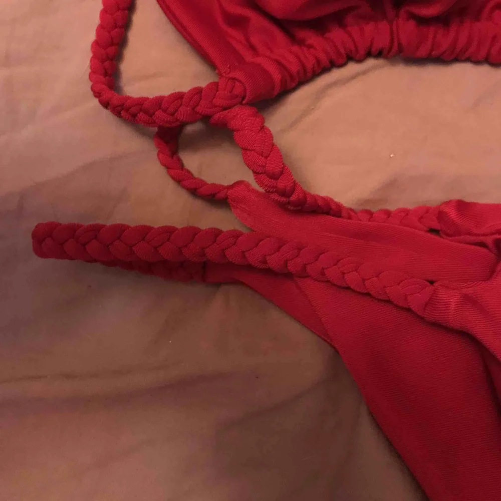 Bikini från Zaful, rosa\röd. 200kr plus frakt. Högmidjade trosor.. Övrigt.