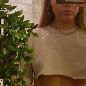  - Croppad sweatshirt! Helt ny med prislapp