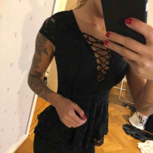  - Topp med snörning, storlek xs 