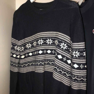  - Skön stickad tröja köpt på second hand