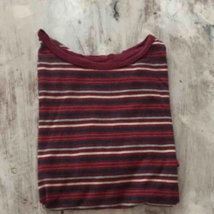  - T-shirt i supermjukt tyg 