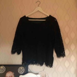  - Svart blus från Salt! Nyskick 