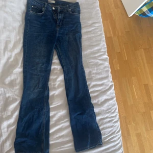Boot cut jeans  - Bra skick, strl M men passar S, pris kan diskuteras 