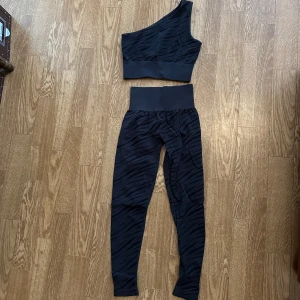 SOC tränings set - Använt en gång. Stretchigt och skönt material