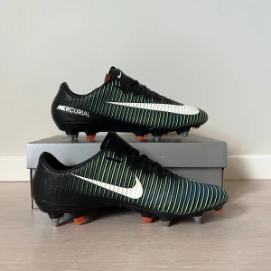 Nike vapor 11 - Nike vapor 11, väldigt sällsynta skor som ä  er i väldigt bra skick 9/10   Obs( inga sulor ) 
