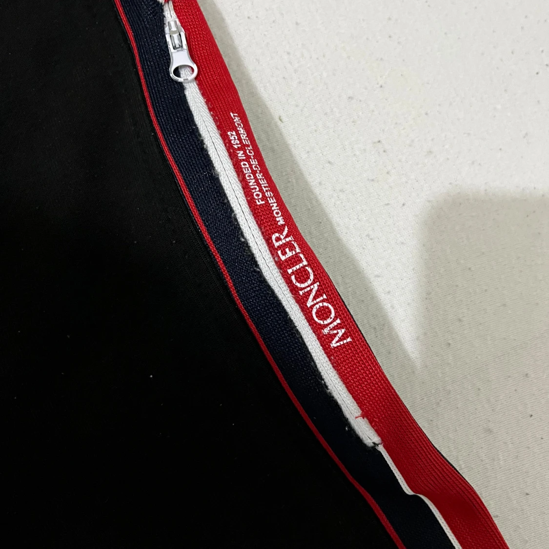 Svart hoodie från Moncler - 90