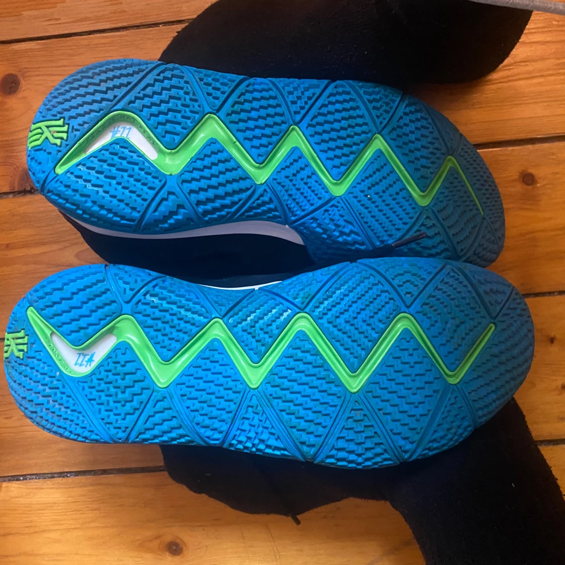 Nike Kyrie Irving sneakers - 90