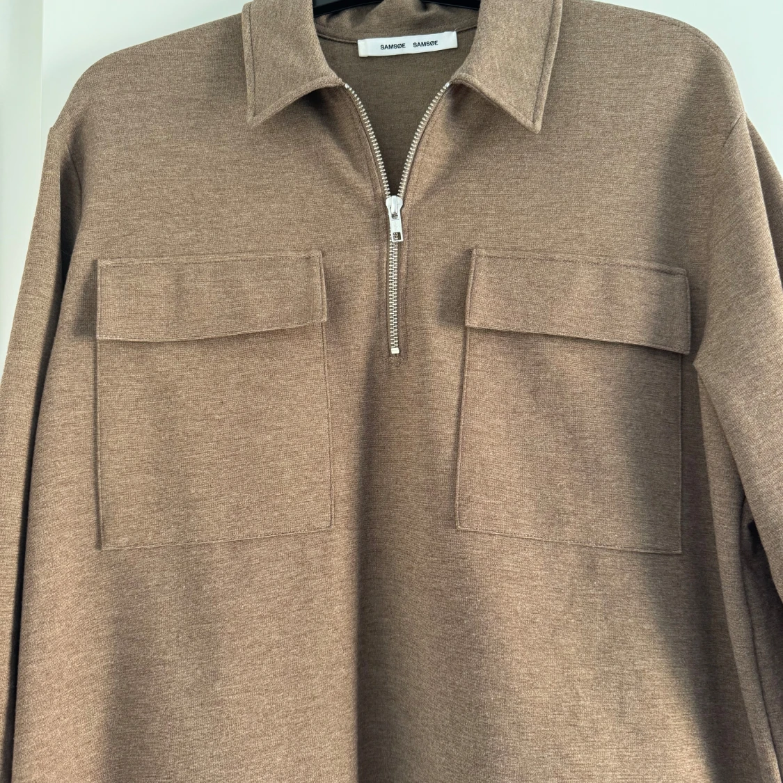 Beige tröja med dragkedja - 90