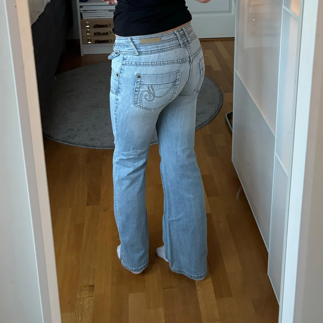 Låg-midjade bootcut jeans - 90