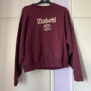 Vinröd sweater - I fint skick!😊 