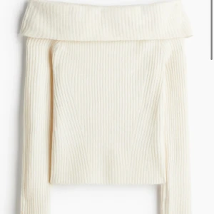 Off shoulder stickad tröja - Helt ny off shoulder stickad tröja från h&m, aldrig använd. Säljer för har en likadan