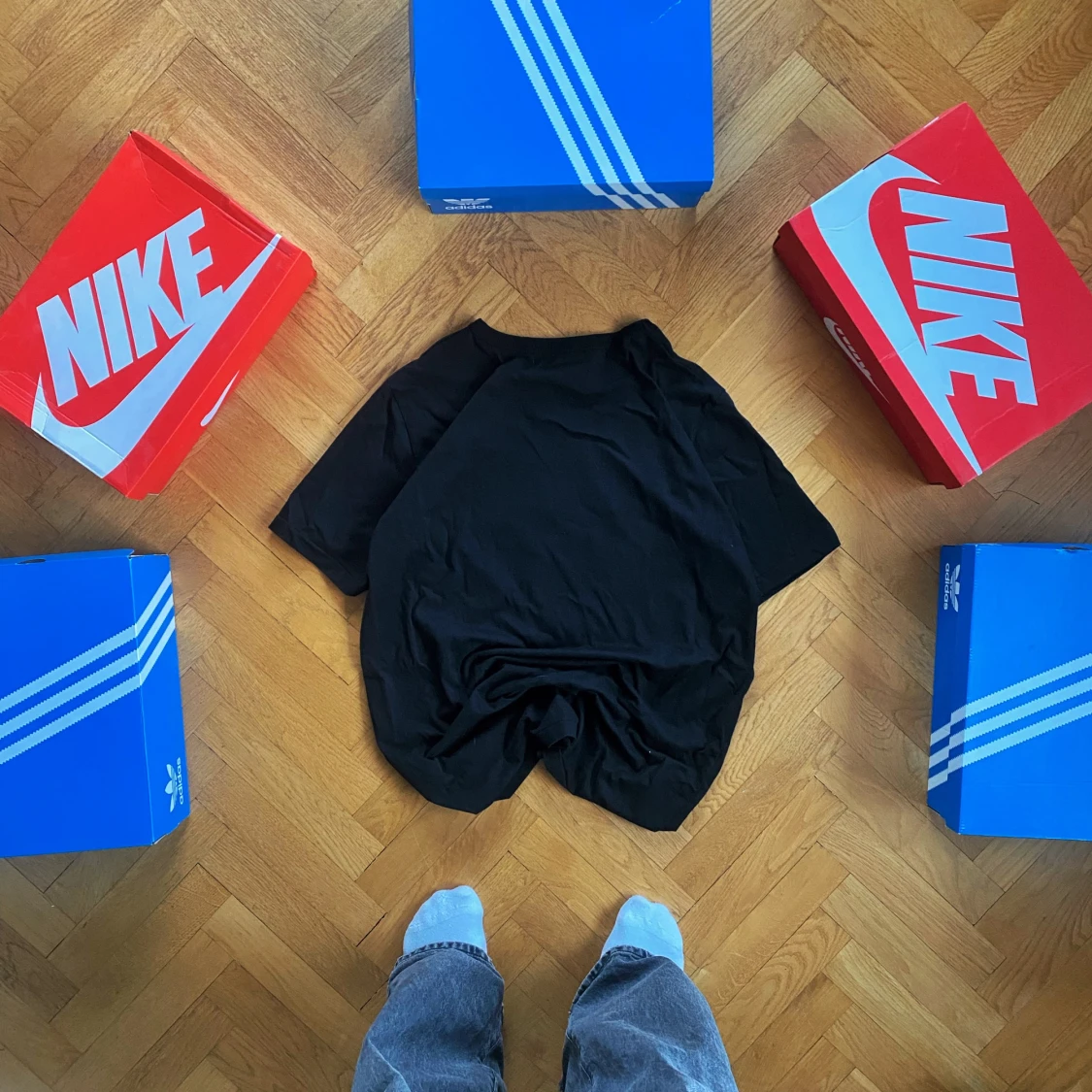 Play Comme Des Garçons T-shirt Big Logo Heart Boxy Fit  - 91