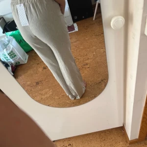 Nya Skagen linnebyxor i beige - Super sköna men andvänds inte Nya med prislapp