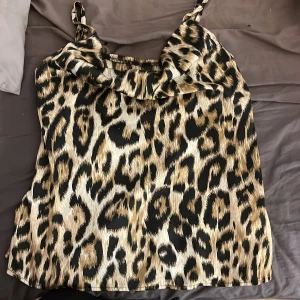 Leopard linne - Fint leopard linne köpte nu till sommaren och använt 1 gång💕