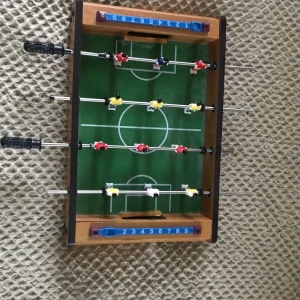 Fotbollsspel  - Fotbollsspel i bra skick funkar som det ska bol fattas 