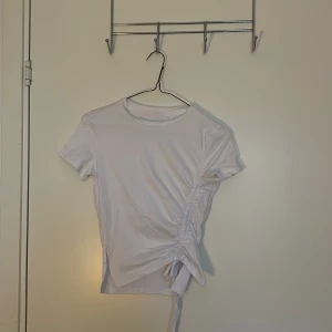 Tröja - Använt ett par fåtal gånger annars bra sick  Storlek : XS