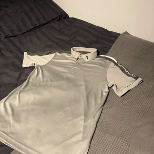 Peak performance piké  - Peak performance piké  Size S Skriv vid frågor 