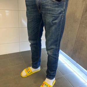 Tiger of Sweden jeans - Tiger of Sweden jeans i bra skick. Storleken är 30/30 och passformen är slim fit. Säljer de för 450 men kan droppa vid snabb affär! 